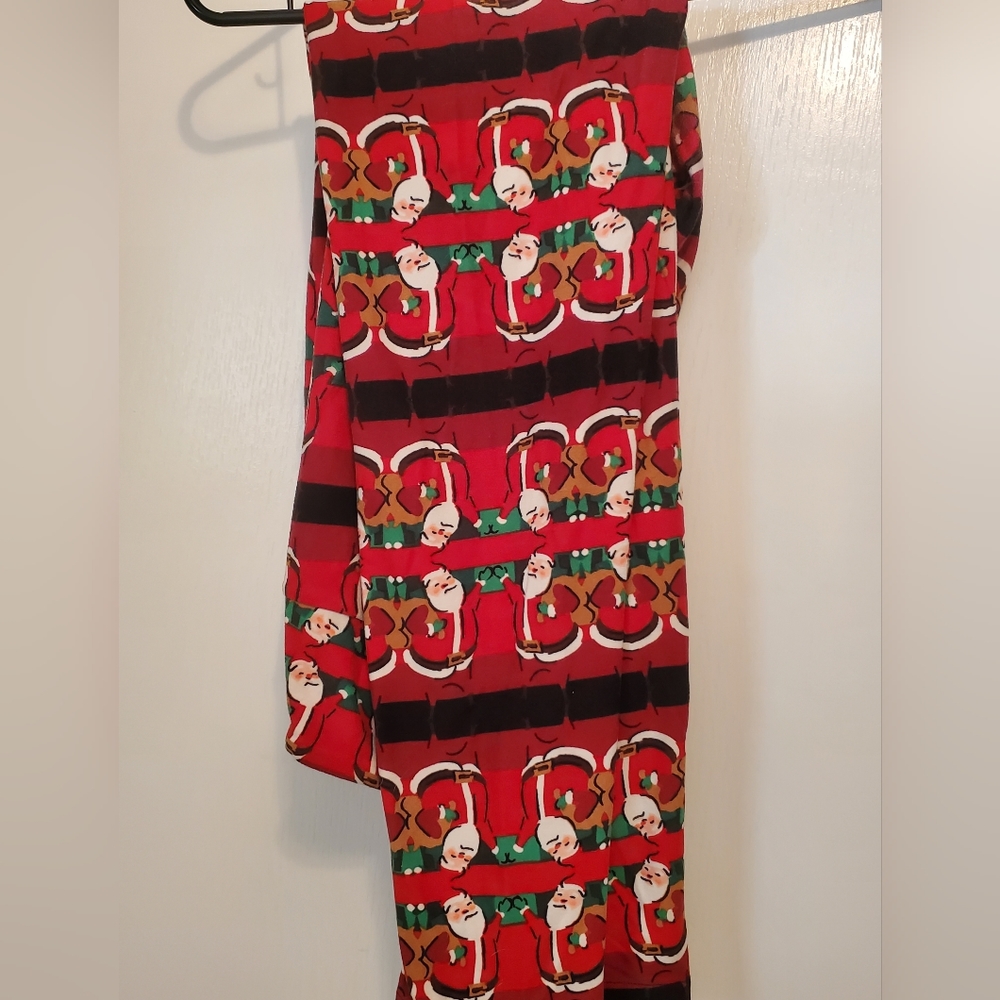 Tall and Curvy Santa Lularoe Leggings
